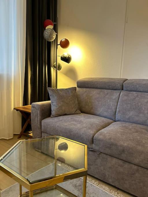 Duplex Apartment Ullstein- 4 Bedrooms, 2 Bathrooms, Living Room, 2 Parking Spaces, Boxspringbeds, Family & Business Apartment! Berlin Exterior photo