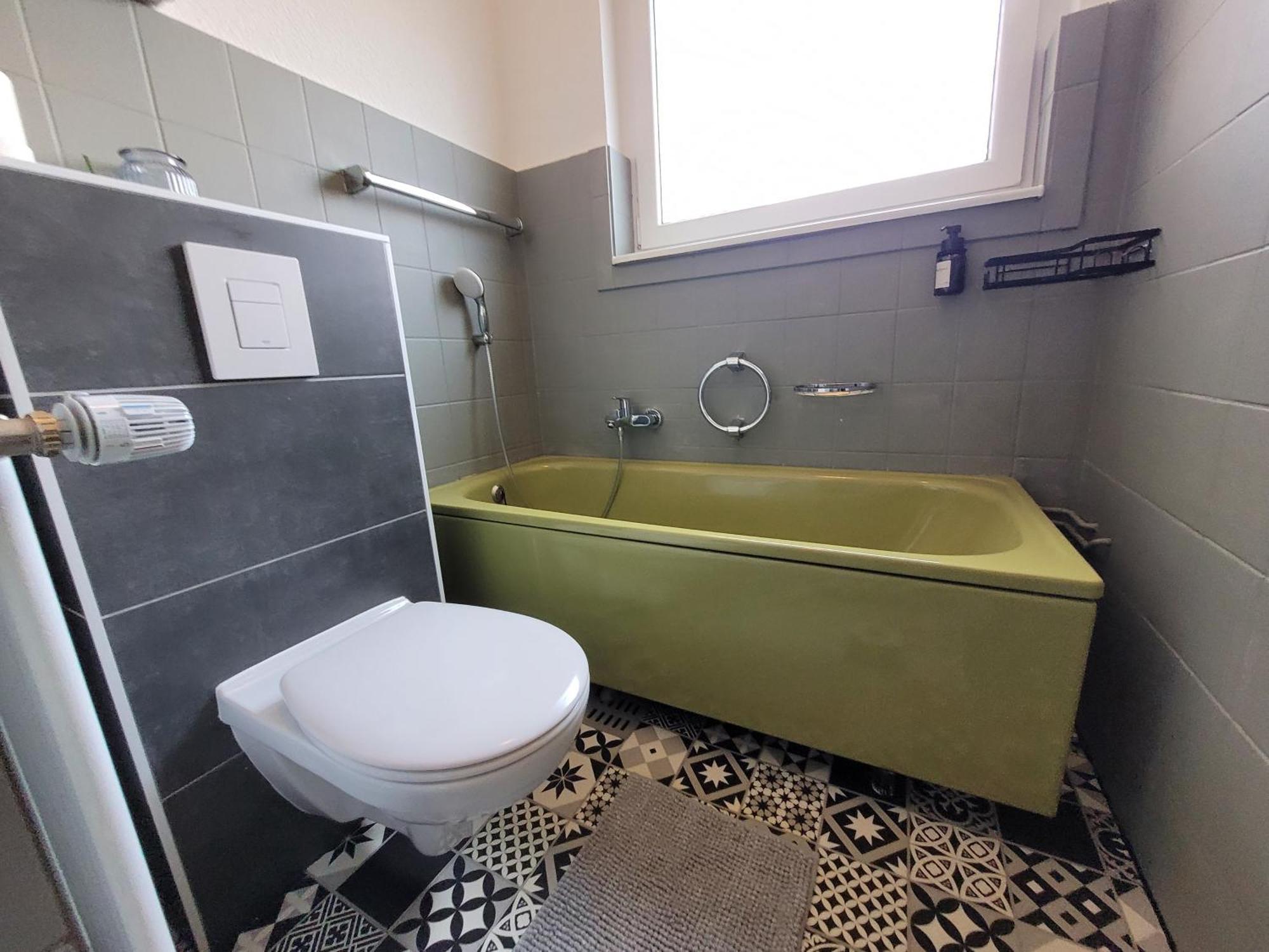 Duplex Apartment Ullstein- 4 Bedrooms, 2 Bathrooms, Living Room, 2 Parking Spaces, Boxspringbeds, Family & Business Apartment! Berlin Exterior photo